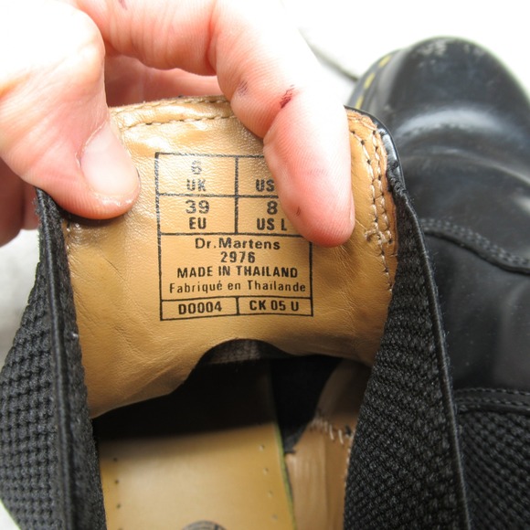 Dr Martens Unisex Boots W8 7M Black 2976 Chelsea Leather Ankle Pull On Casual - Picture 3 of 16